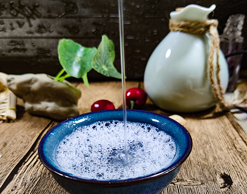 古人上戰(zhàn)場(chǎng)前還要溫酒喝，為何現(xiàn)代人卻很少溫酒喝？